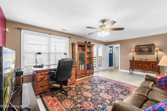 7000 Colton Rd, Crestwood, KY 40014