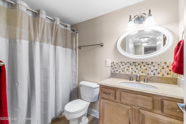 7000 Colton Rd, Crestwood, KY 40014