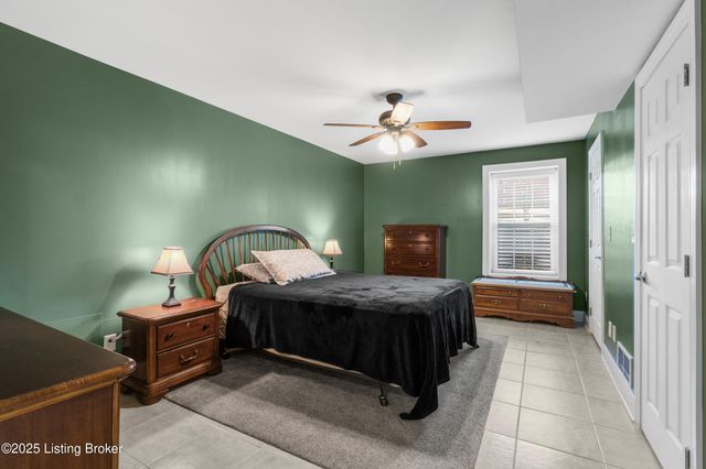 7000 Colton Rd, Crestwood, KY 40014