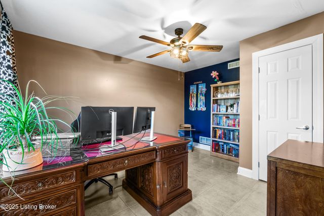 7000 Colton Rd, Crestwood, KY 40014