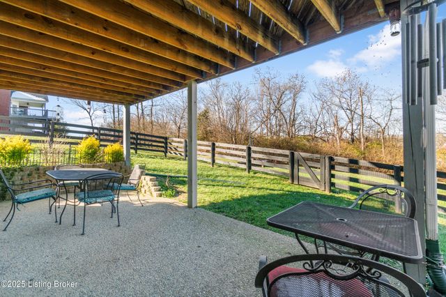 7000 Colton Rd, Crestwood, KY 40014