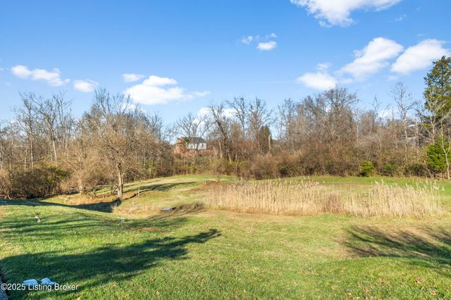 7000 Colton Rd, Crestwood, KY 40014