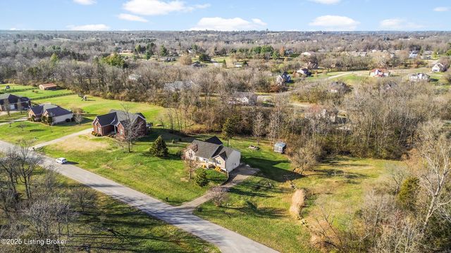 7000 Colton Rd, Crestwood, KY 40014