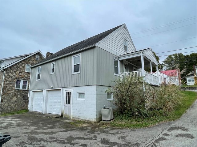 449 N Market St, Ligonier Twp, PA 15658