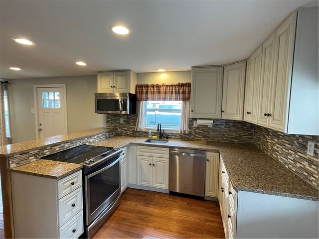 449 N Market St, Ligonier Twp, PA 15658