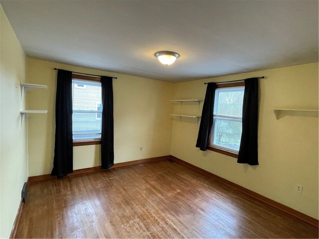 449 N Market St, Ligonier Twp, PA 15658