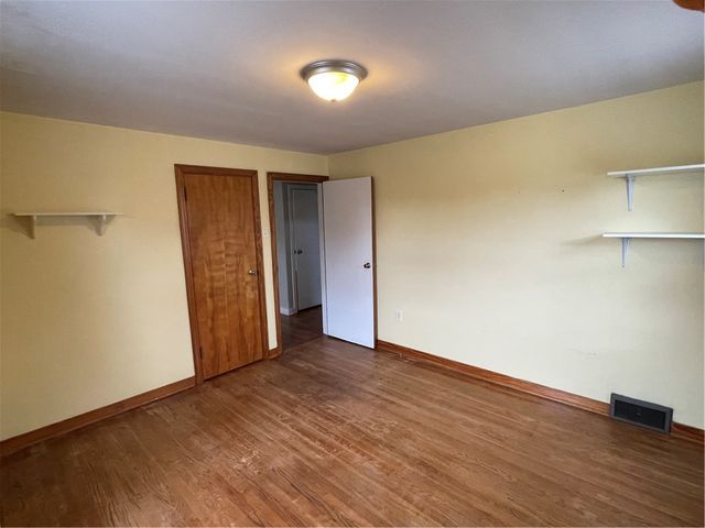 449 N Market St, Ligonier Twp, PA 15658