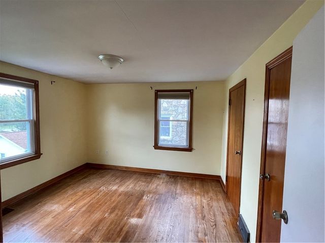 449 N Market St, Ligonier Twp, PA 15658