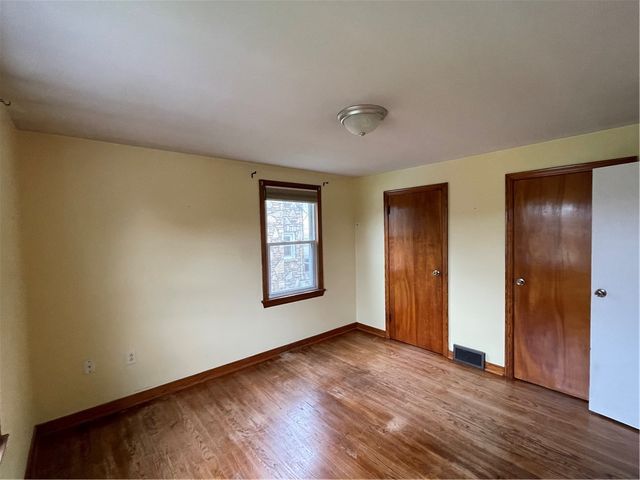 449 N Market St, Ligonier Twp, PA 15658