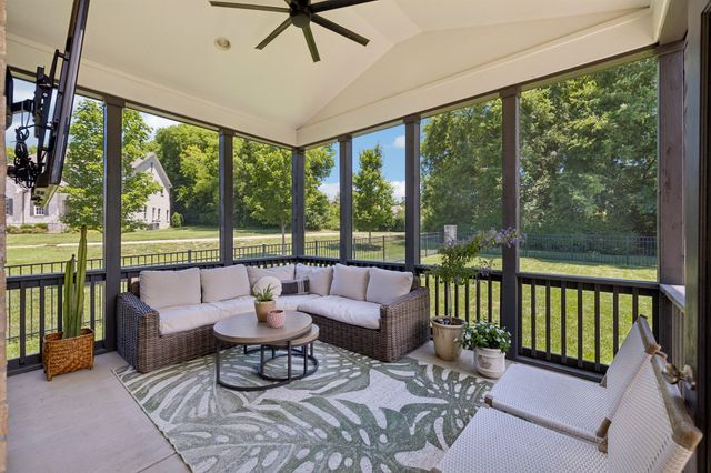 3678 Martins Mill Rd, Thompsons Station, TN 37179