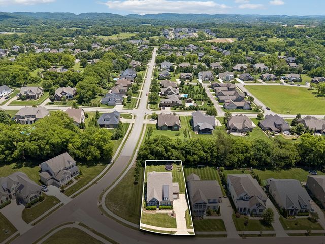 3678 Martins Mill Rd, Thompsons Station, TN 37179