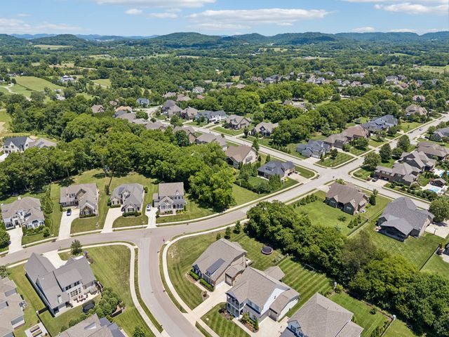 3678 Martins Mill Rd, Thompsons Station, TN 37179