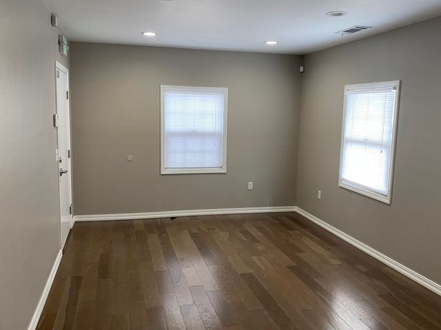 947 W Kern Avenue, Tulare, CA 93274