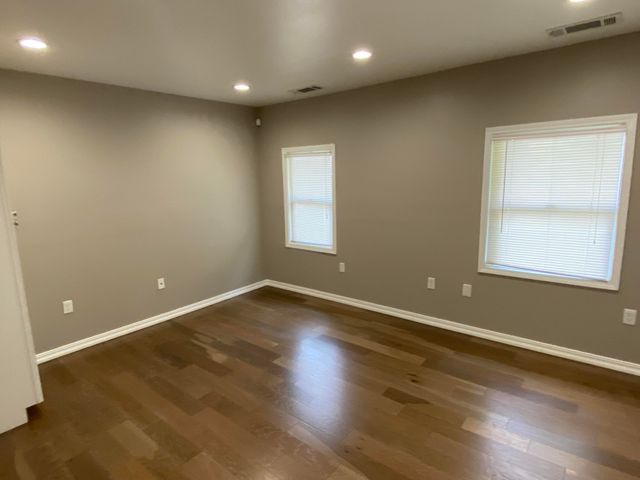 947 W Kern Avenue, Tulare, CA 93274