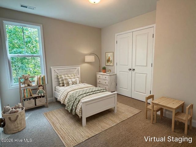 40 N Bandwheel Way, Hampstead, NC 28443