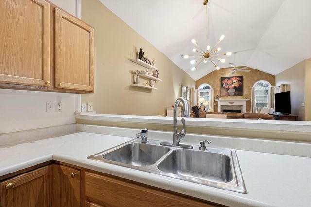 218 Churchill Crossing, Nicholasville, KY 40356