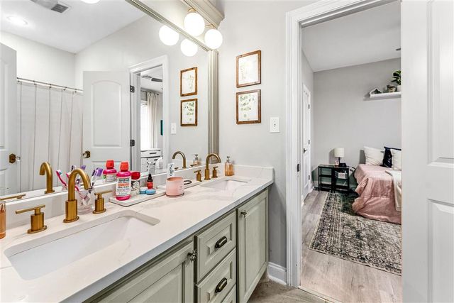 24000 N Prairie Way, Iowa, LA 70648