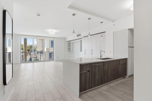 111 SE 1st Avenue 218, Delray Beach, FL 33444