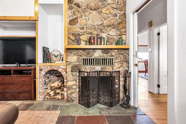 40 Webster Ave, Beverly, MA 01915