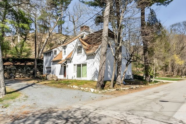 40 Webster Ave, Beverly, MA 01915
