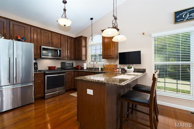 808 Blazing Star Drive, Waterloo, IL 62298