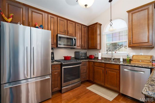 808 Blazing Star Drive, Waterloo, IL 62298