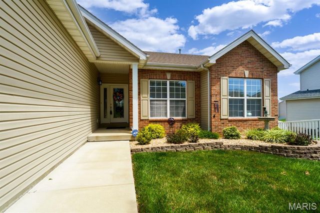 808 Blazing Star Drive, Waterloo, IL 62298
