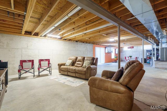 808 Blazing Star Drive, Waterloo, IL 62298