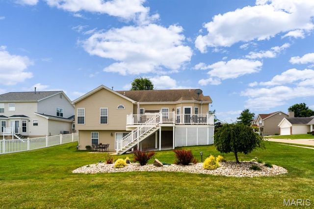 808 Blazing Star Drive, Waterloo, IL 62298
