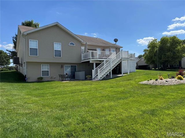 808 Blazing Star Drive, Waterloo, IL 62298