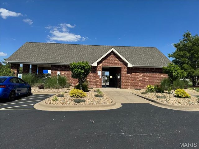 808 Blazing Star Drive, Waterloo, IL 62298