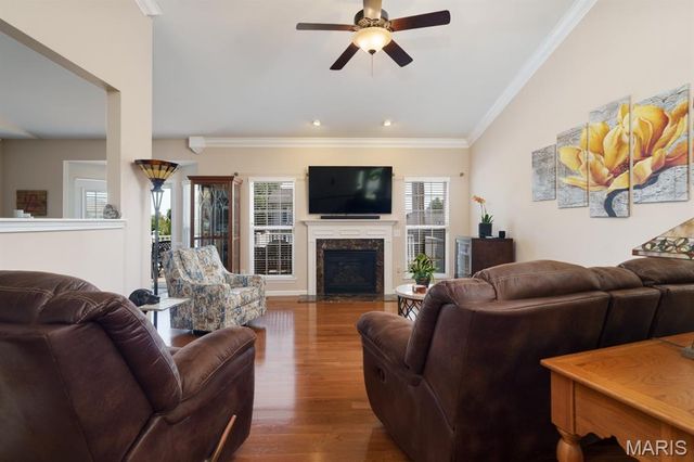 808 Blazing Star Drive, Waterloo, IL 62298