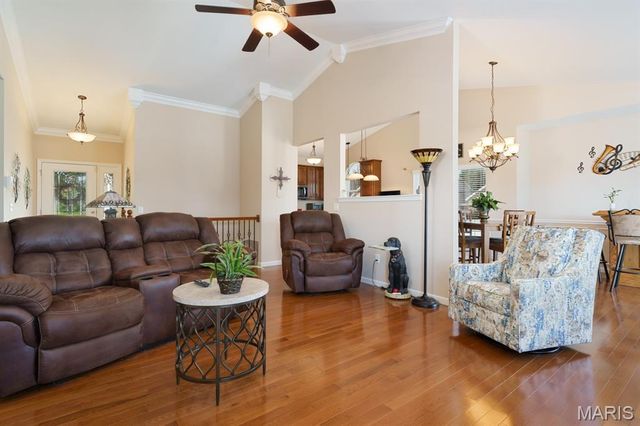 808 Blazing Star Drive, Waterloo, IL 62298
