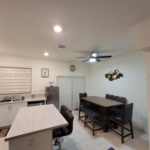 11038 W 32nd Lane 11038, Hialeah, FL 33018