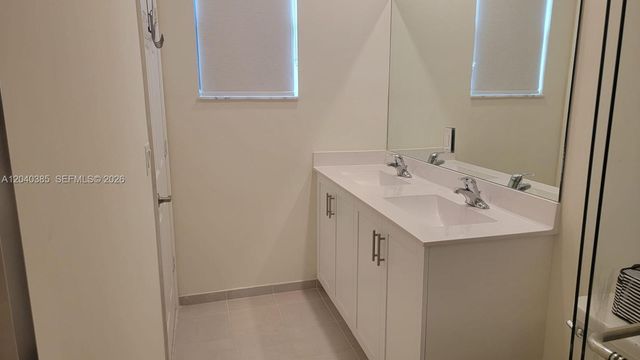 11038 W 32nd Lane 11038, Hialeah, FL 33018