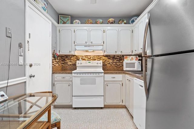 400 S Cypress Road 424, Pompano Beach, FL 33060
