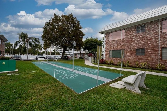 400 S Cypress Road 424, Pompano Beach, FL 33060