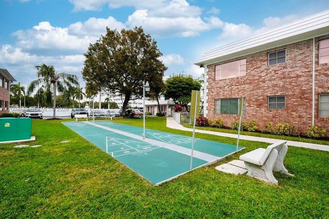 400 S Cypress Road 424, Pompano Beach, FL 33060