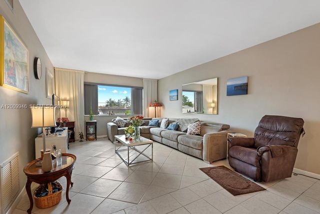 400 S Cypress Road 424, Pompano Beach, FL 33060