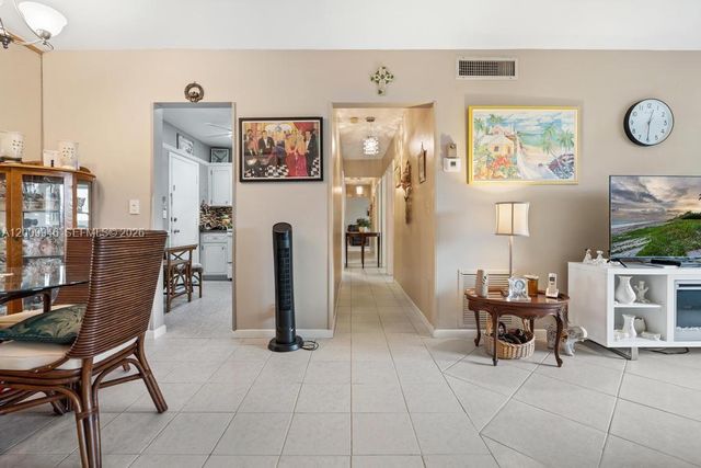 400 S Cypress Road 424, Pompano Beach, FL 33060