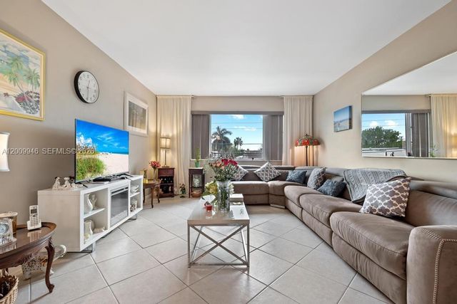 400 S Cypress Road 424, Pompano Beach, FL 33060