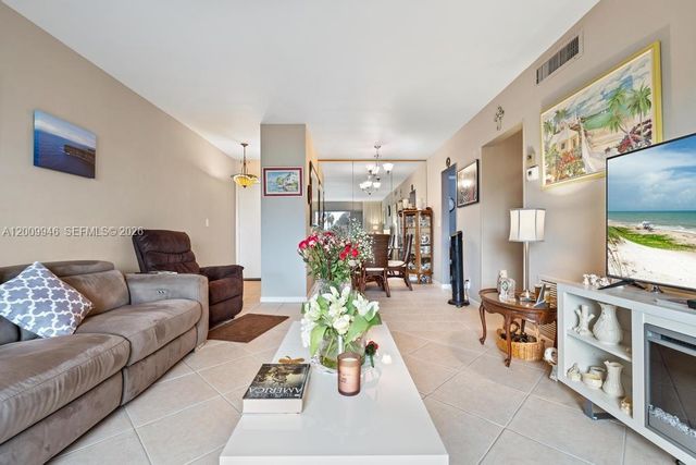 400 S Cypress Road 424, Pompano Beach, FL 33060