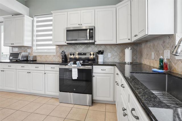 21834 Matagorda Drive, Galveston, TX 77554