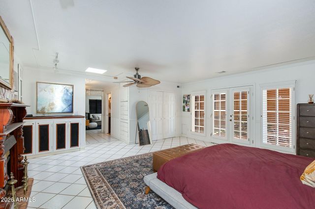 825 E PIUTE Avenue, Phoenix, AZ 85024
