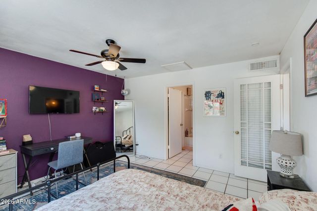 825 E PIUTE Avenue, Phoenix, AZ 85024