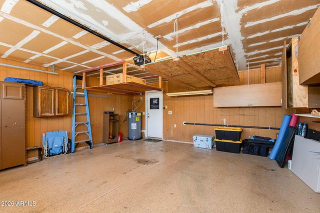 825 E PIUTE Avenue, Phoenix, AZ 85024