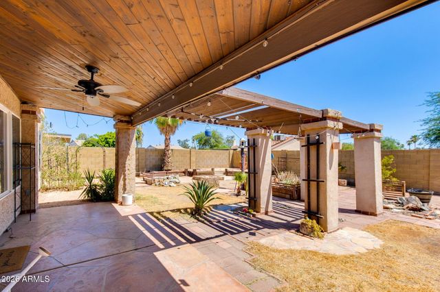 825 E PIUTE Avenue, Phoenix, AZ 85024