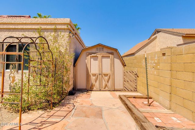 825 E PIUTE Avenue, Phoenix, AZ 85024