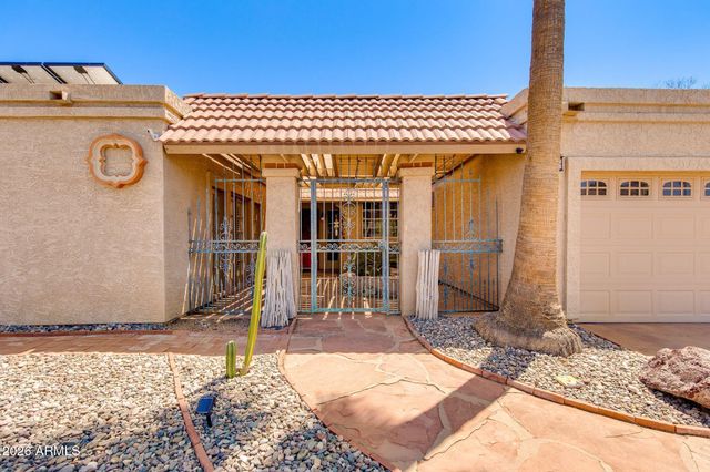 825 E PIUTE Avenue, Phoenix, AZ 85024