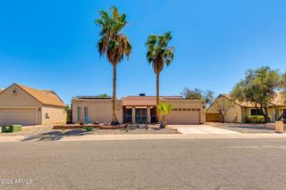 825 E PIUTE Avenue, Phoenix, AZ 85024